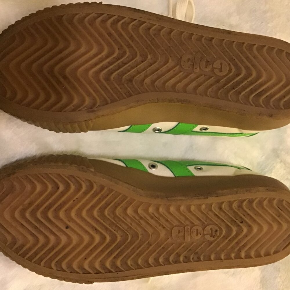Sneakers - Picture 3 of 6